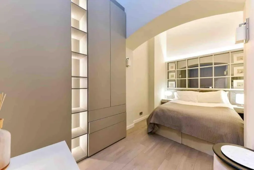Luxury Modern Apartment-1