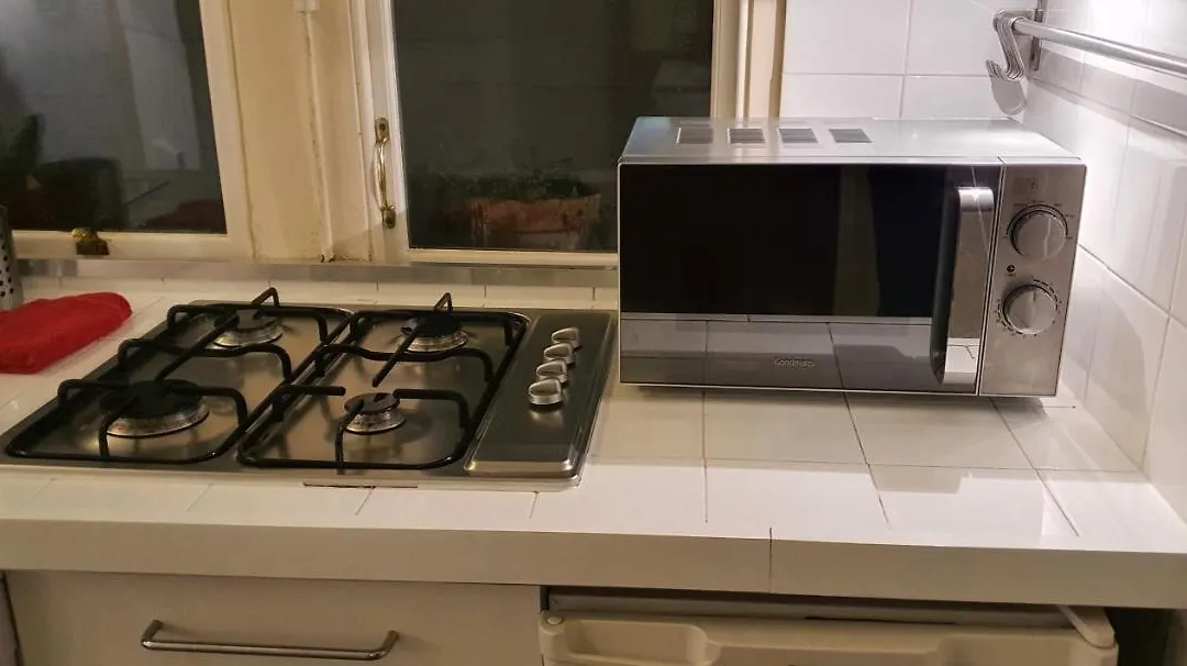Walk To London Bridge En Suite Apartment With Kitchen-1