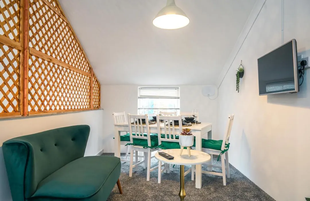 Elegant 4Br Little Venice By Aureva Residences-1