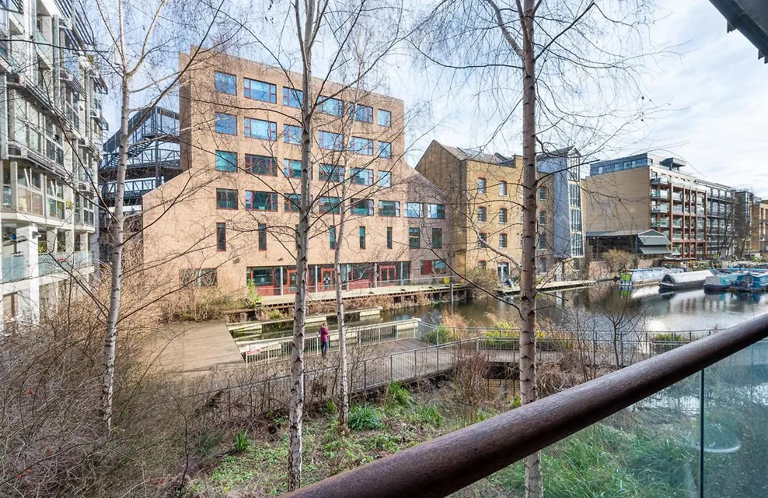 D8 - Canal View Apartment-1