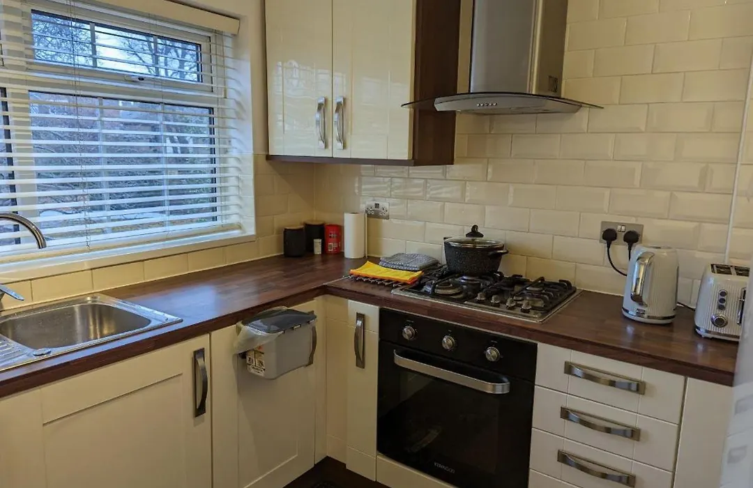 Fully-Equipped Flat In The City Of London.-1