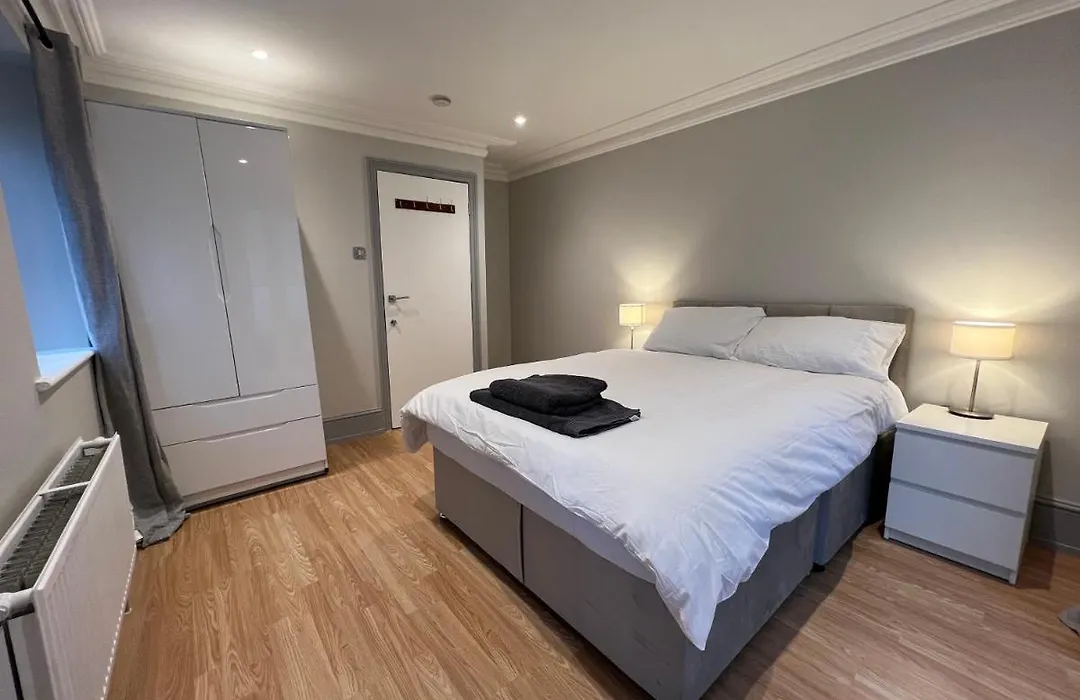 Lovely 2-Bedroom Victorian Flats-1