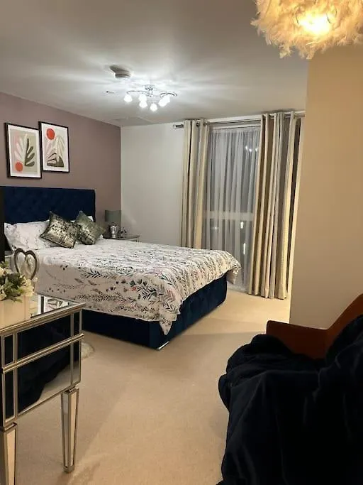 Amazing 3Bedroom Flat-1