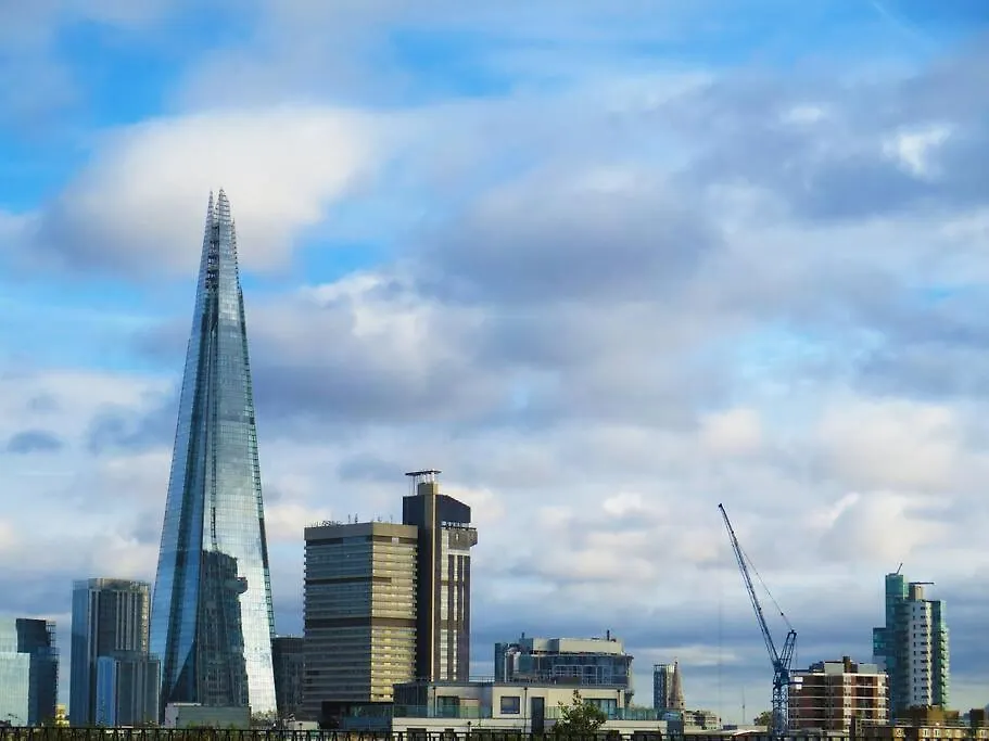 London London Good Place-1