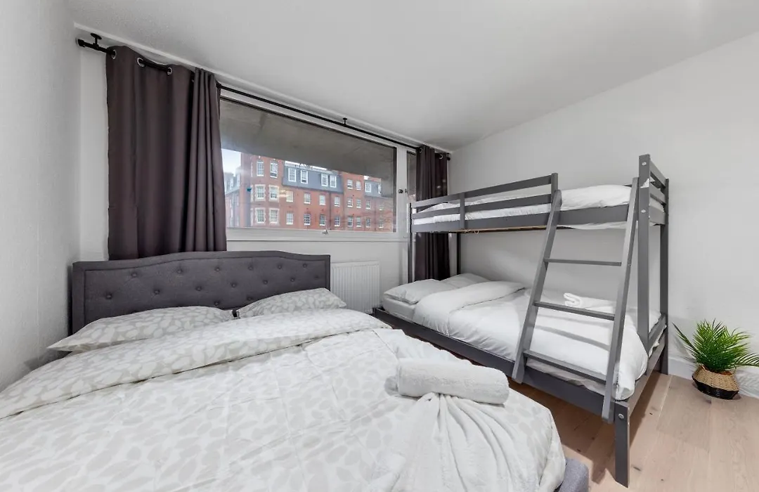 Sleep14 In Victoria London 43Vpr-1