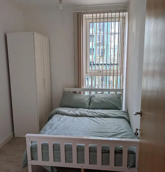 Lovely Room In Modern Apartment-1