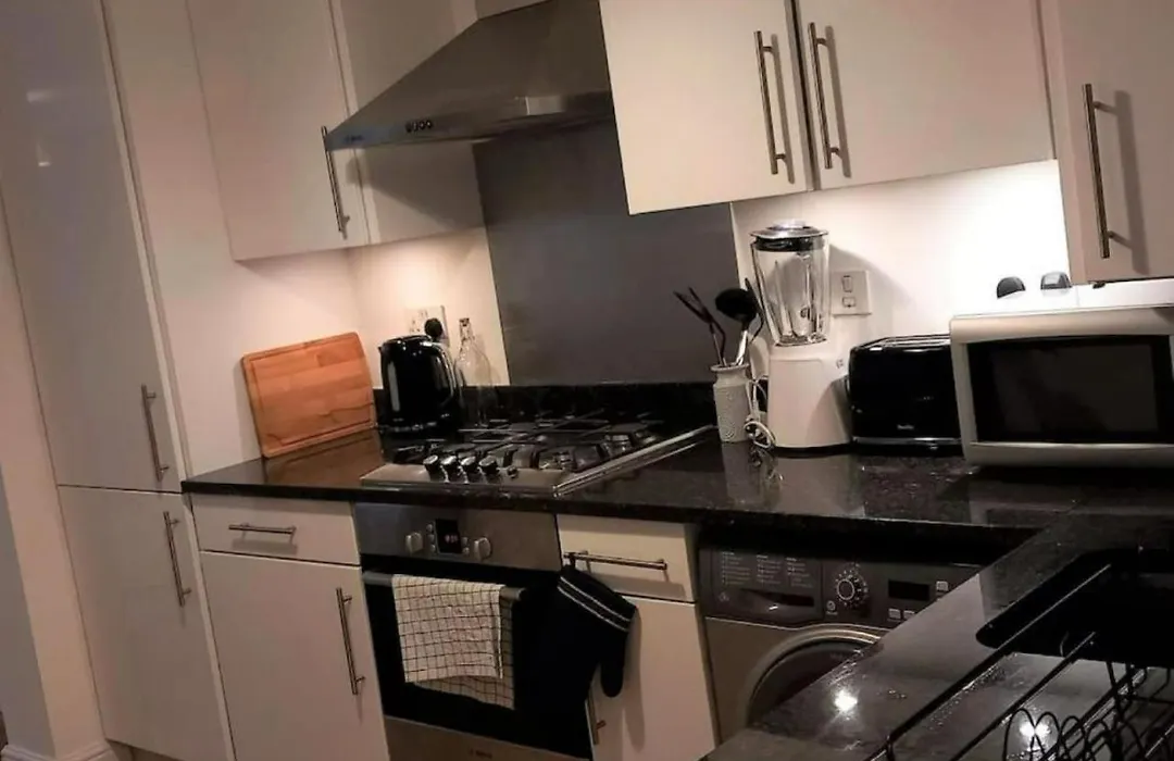 2 Bedroom Victorian Garden Flat-1