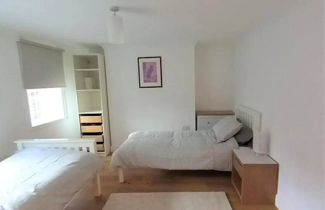 2 Bedroom Victorian Garden Flat-1