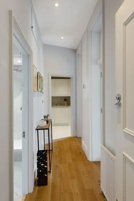 Lovely Chelsea Apartment-1