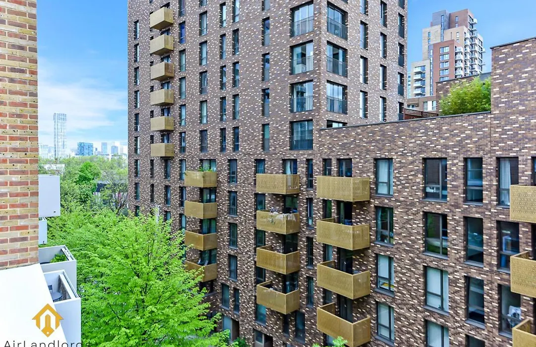 Exclusive 3 Bed 3Bath Penthouse Near Canary Wharf-1