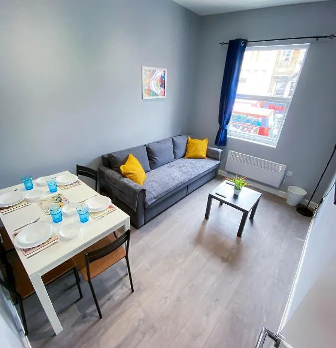 Stylish 1 Bedroom Flat In Wood Green-1
