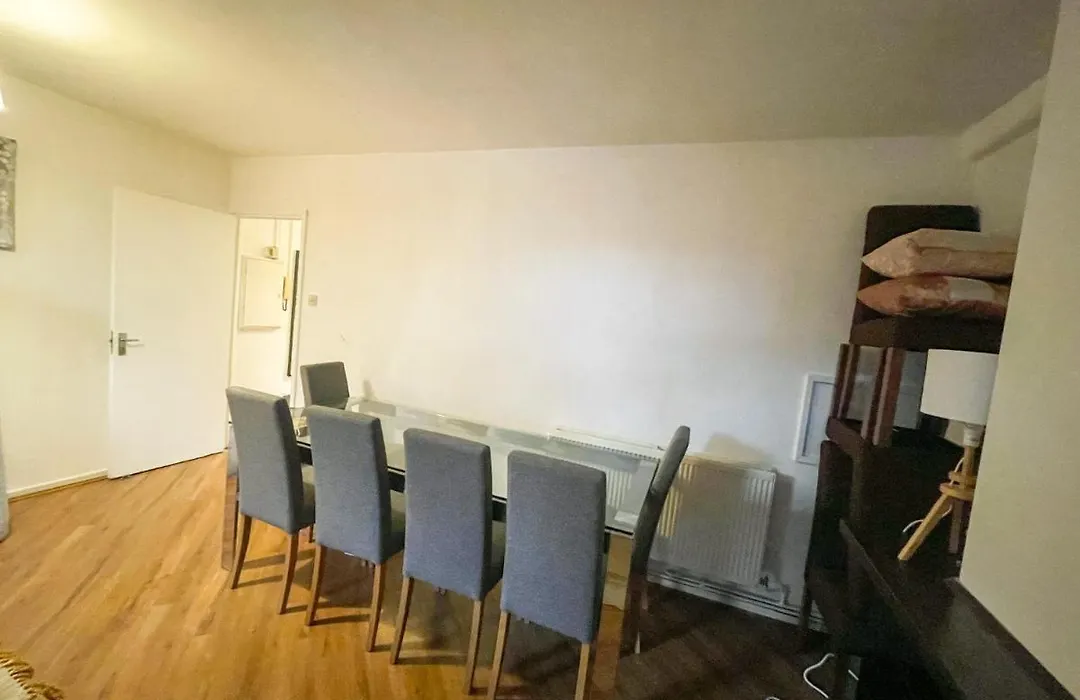 Flat 4, Kingsbury House-1