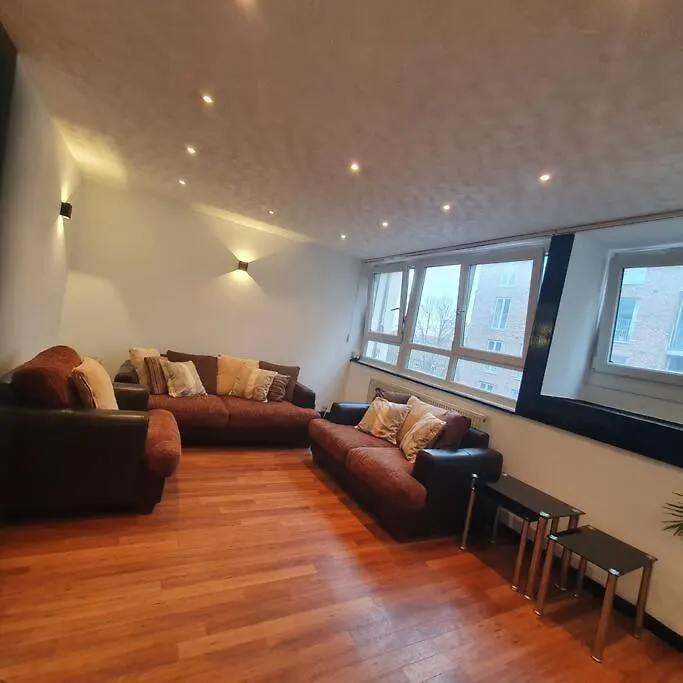 3Beds Family Friendly In London With Good Transport Links-1