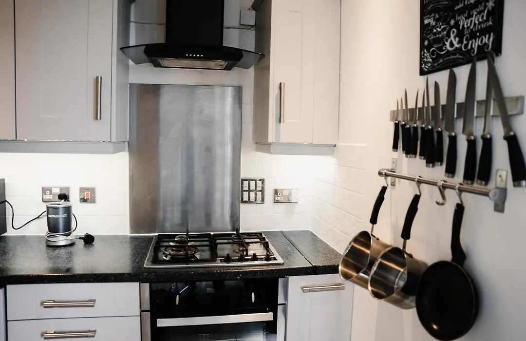 2 Bed River View Greenwich-1