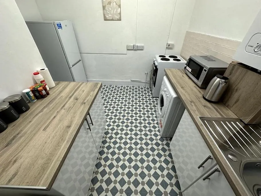 Spectacular 2 Bedroom On Tower Bridge-1