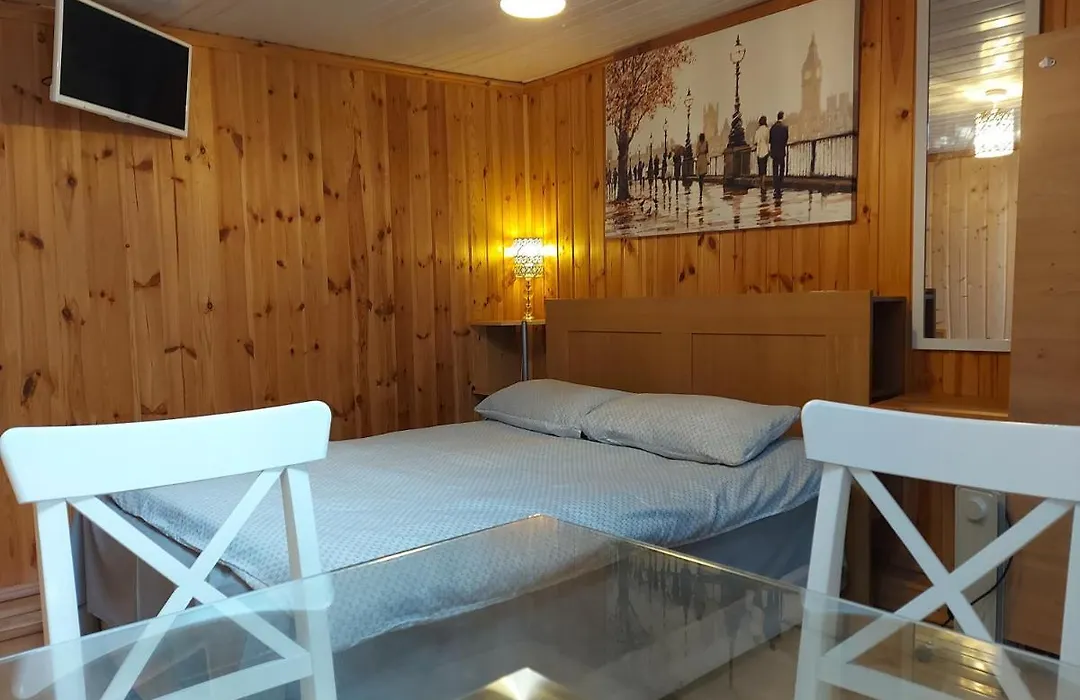 Spacious Garden Guest Suite With Private In-Suite-1