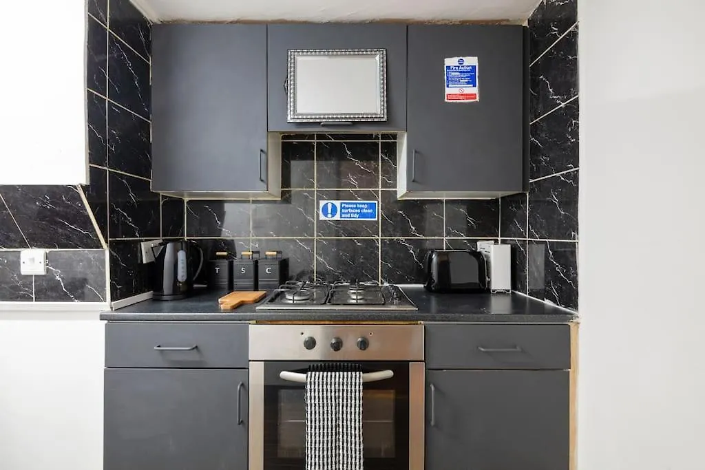 2A - Bright & Airy 2 Bed Flat - 20 Mins To Central-1