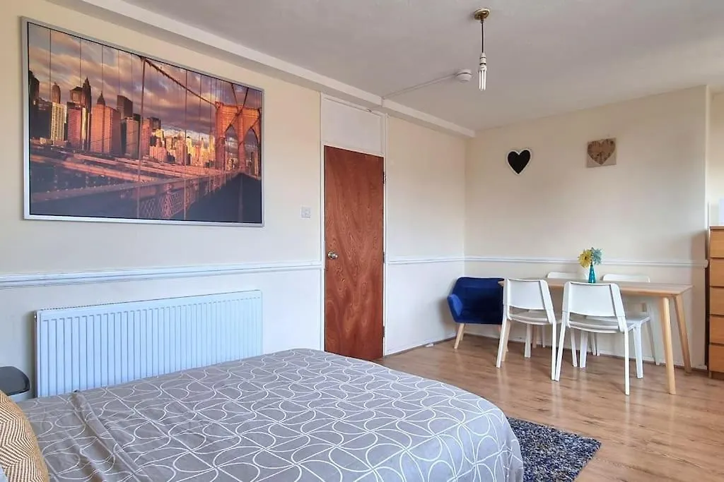 Large Duplex In Bermondsey-1