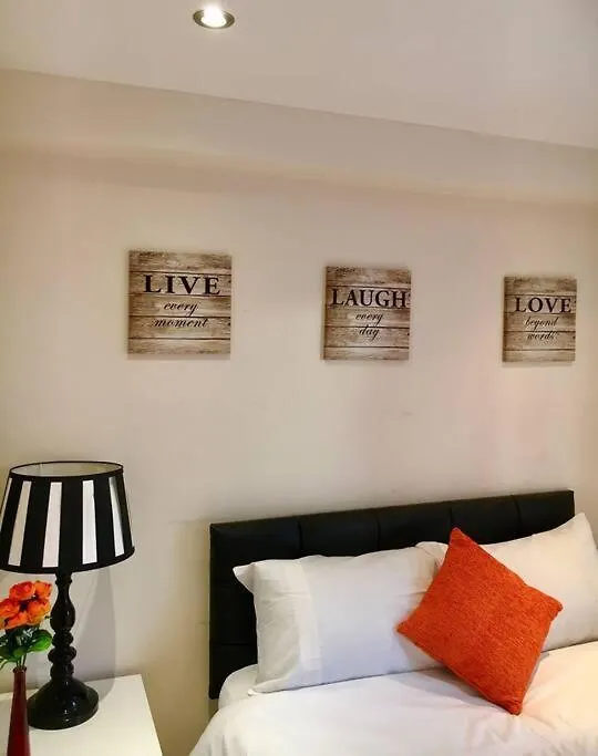 One Bedroom Flat In Central London-1