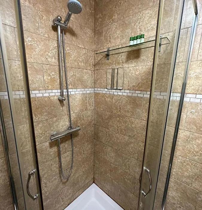 Premium Studio Flat 05 Near Tower Bridge-1