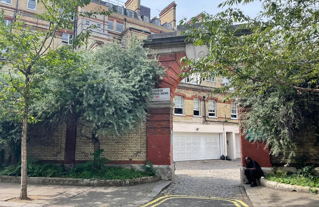 Grosvenor Gardens Apartments-1