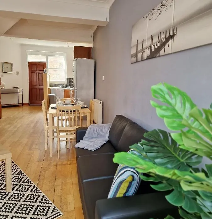 Wonderfund Stay In Farringdon! 3 Beds, 6 Sleeps-1