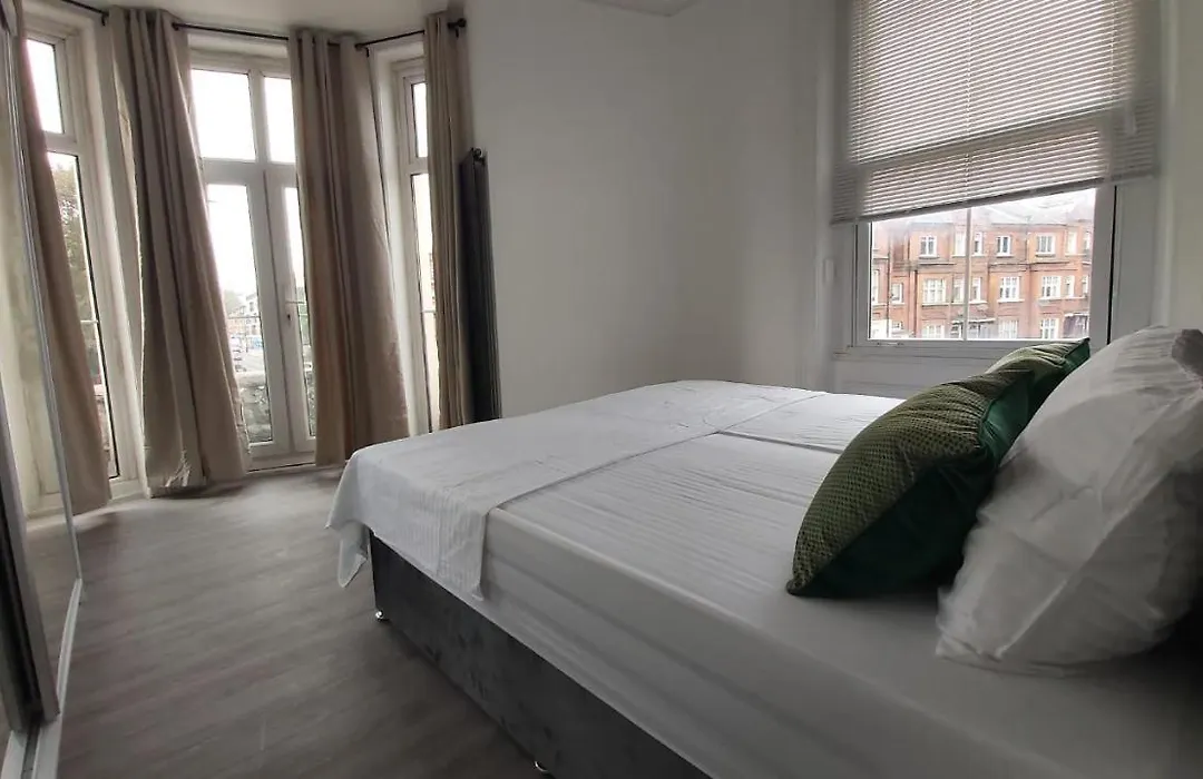 Battersea Park Apartments-1