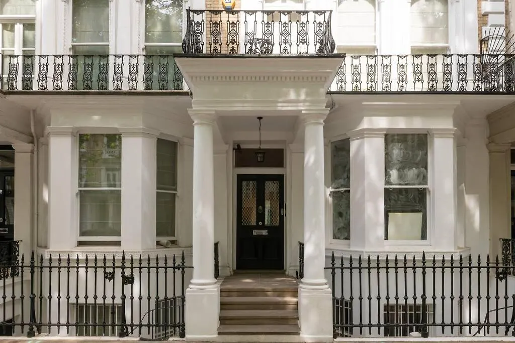 Apartment In Knightsbridge-1