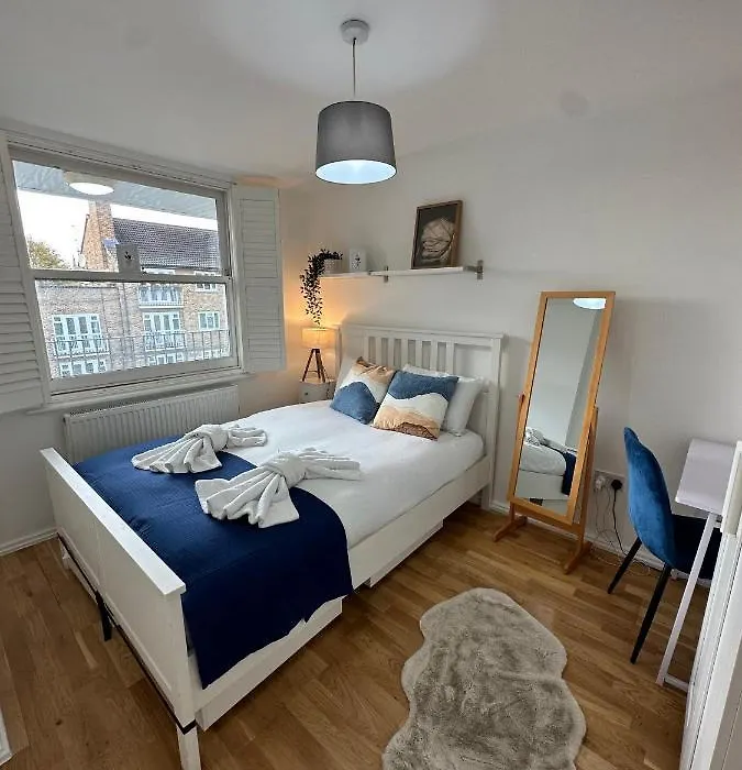 Stoke Newington Deluxe Flat-1