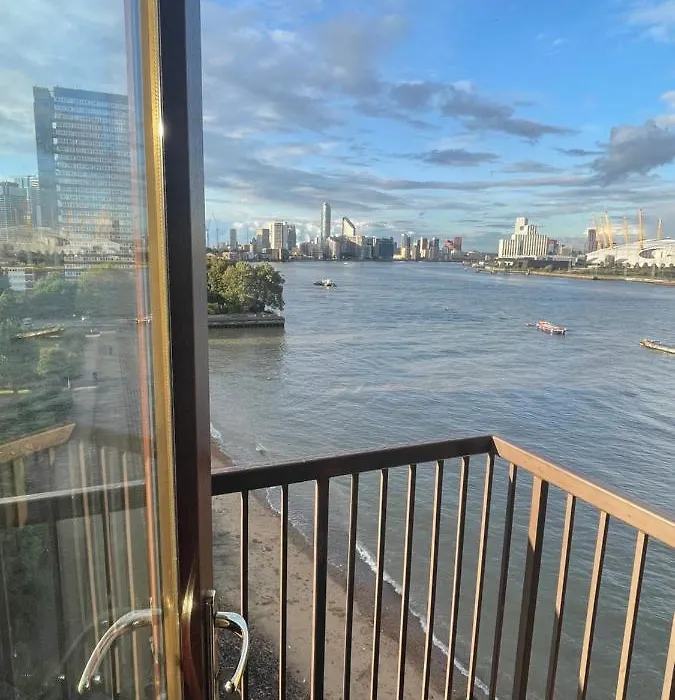 Modern Duplex With Great Views Of The River Thames-1