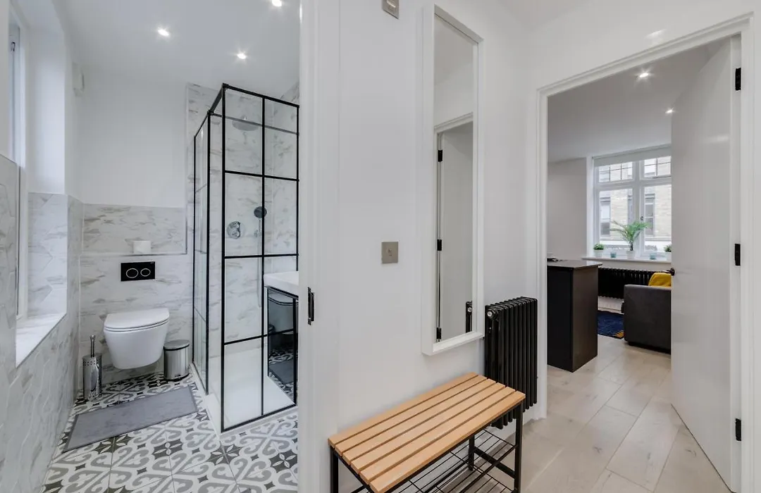 Modern 1 Bed Apartment In The Heart Of Shoreditch - Moments From Old Spitalfields Market & Liverpool Street Station-1