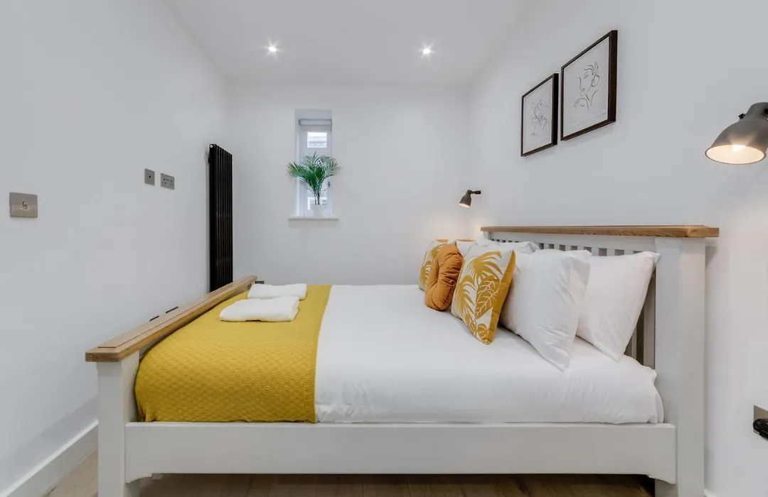Modern 1 Bed Apartment In The Heart Of Shoreditch - Moments From Old Spitalfields Market & Liverpool Street Station-1