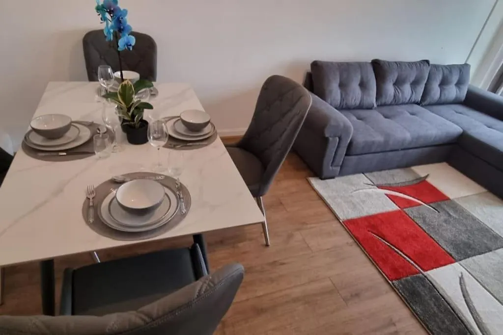 Gottersea 1 Bedroom Flat In Battersea 70 Mq-1