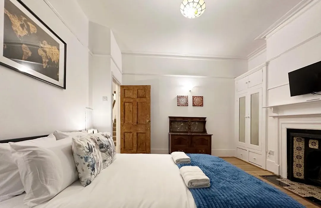 Hannah Place Near Finsbury Park - 4 Double Beds, Ideal For Families, Max 8 People-1
