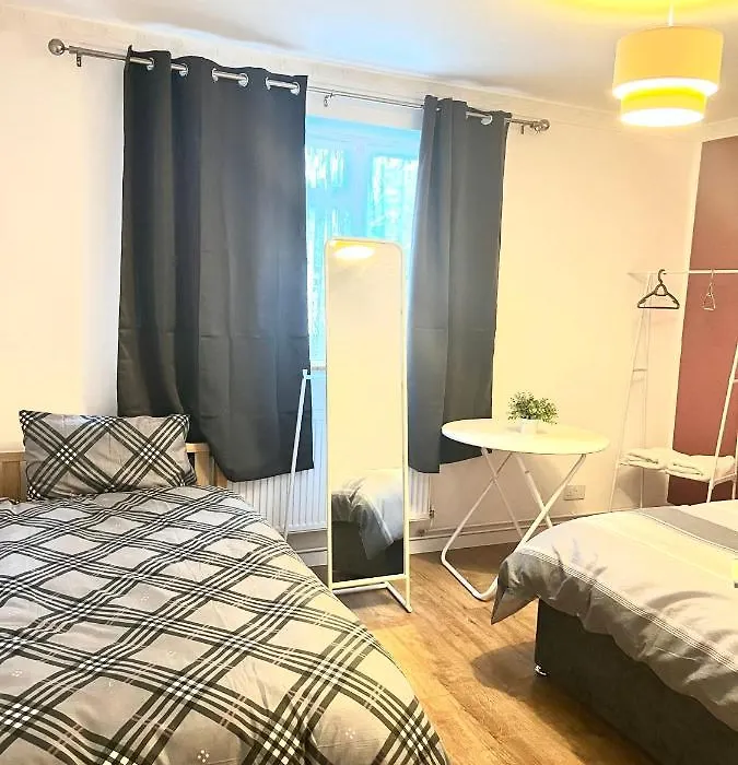 Large Room With Two Bed In Central London-1