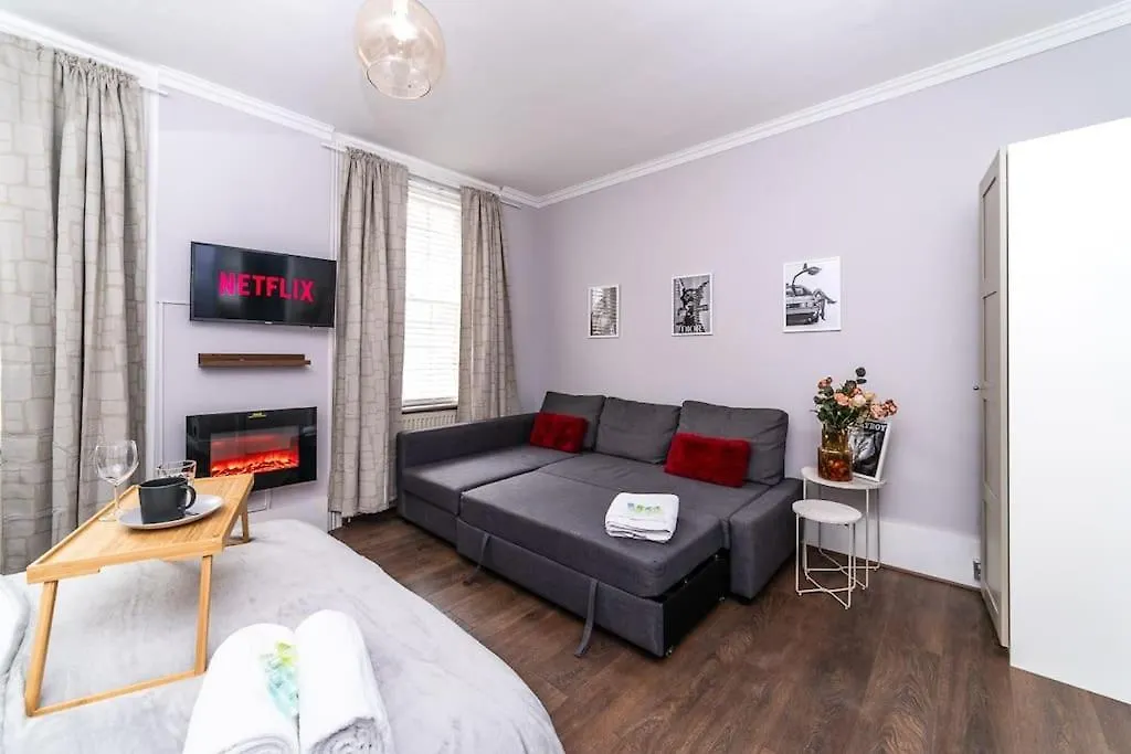 Covent Garden-Oxford Street Central London Studio Apartment-1