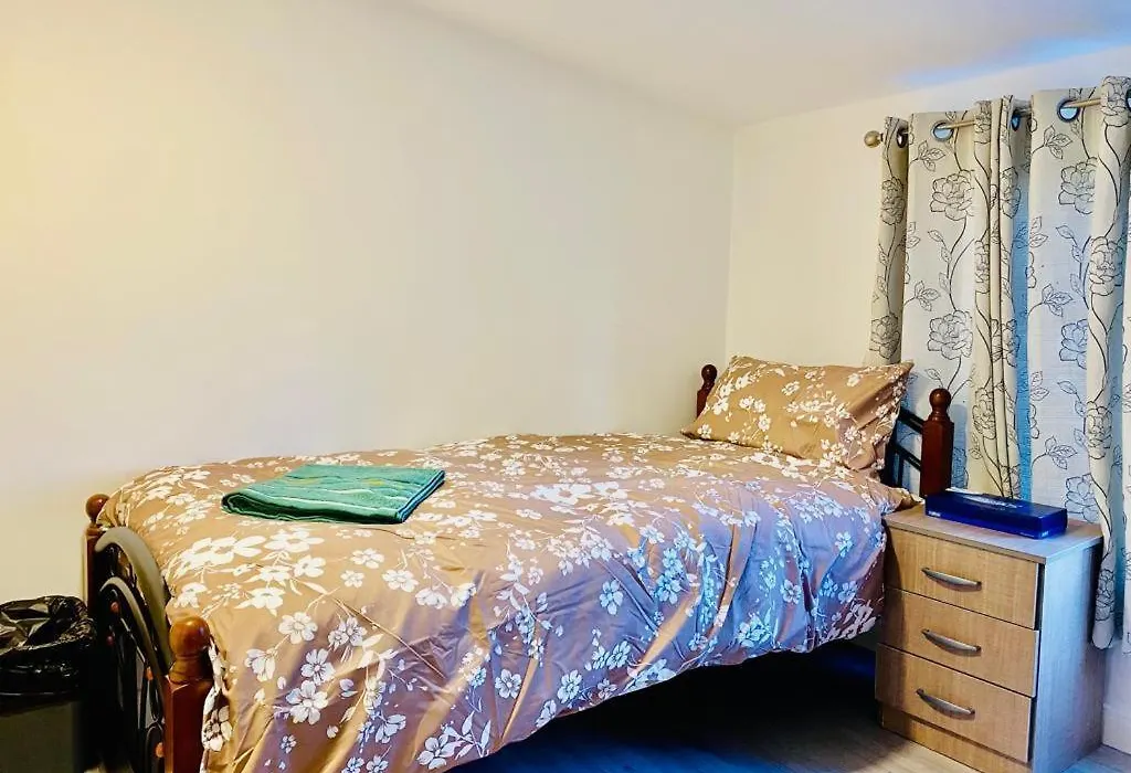 One Bedroom Apartment Wembley Stadium In London-1