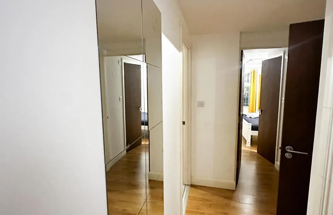 Fernando Flats-1