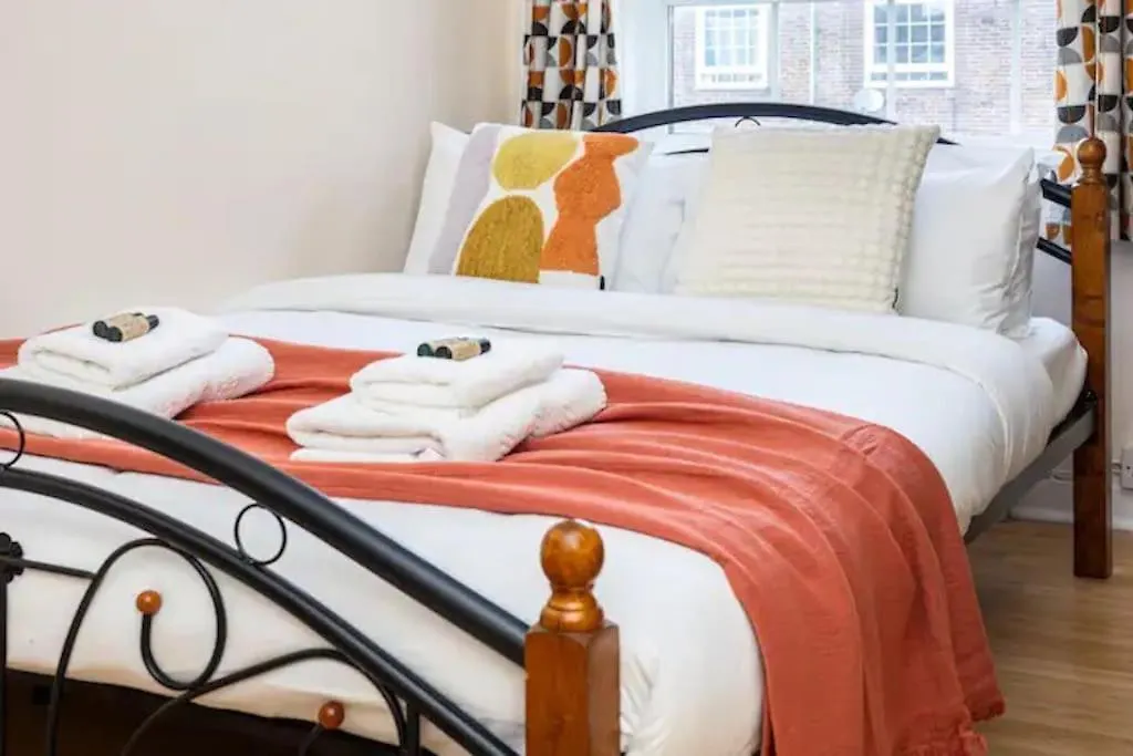 Tranquil 1Br In South Bank With Onsite Parking-1