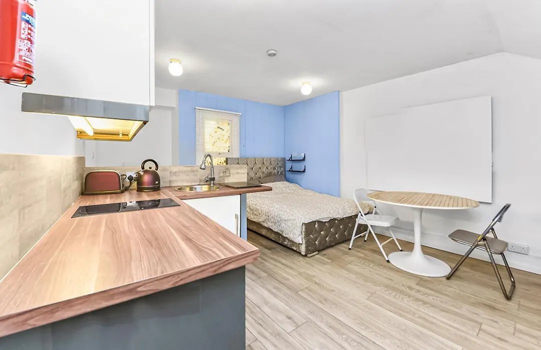 Cosy Studio Flat On A Budget-1
