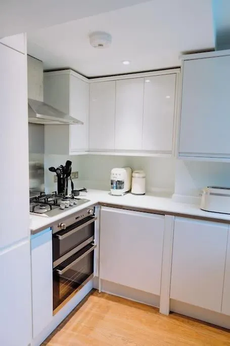Modern 1Br In Brixton - Just Renovated!-1