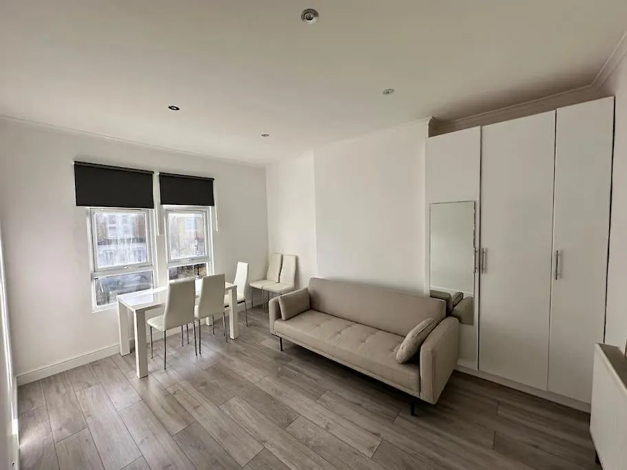 3 Bed Hackney/Harringay Flat-1