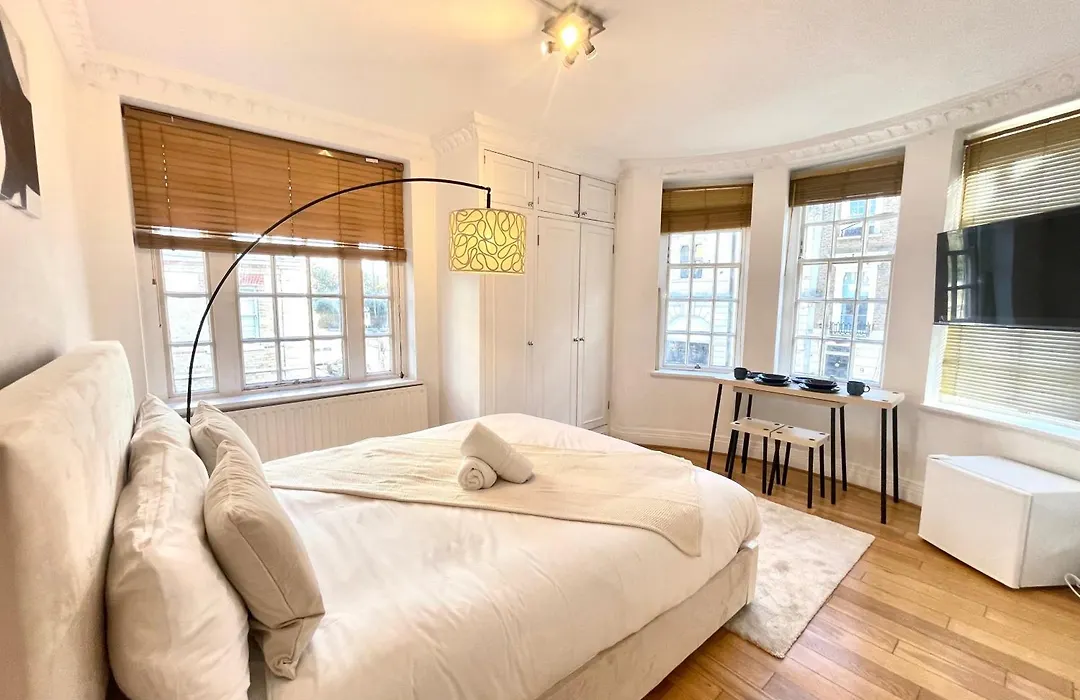 Hyde Park Corner House-1