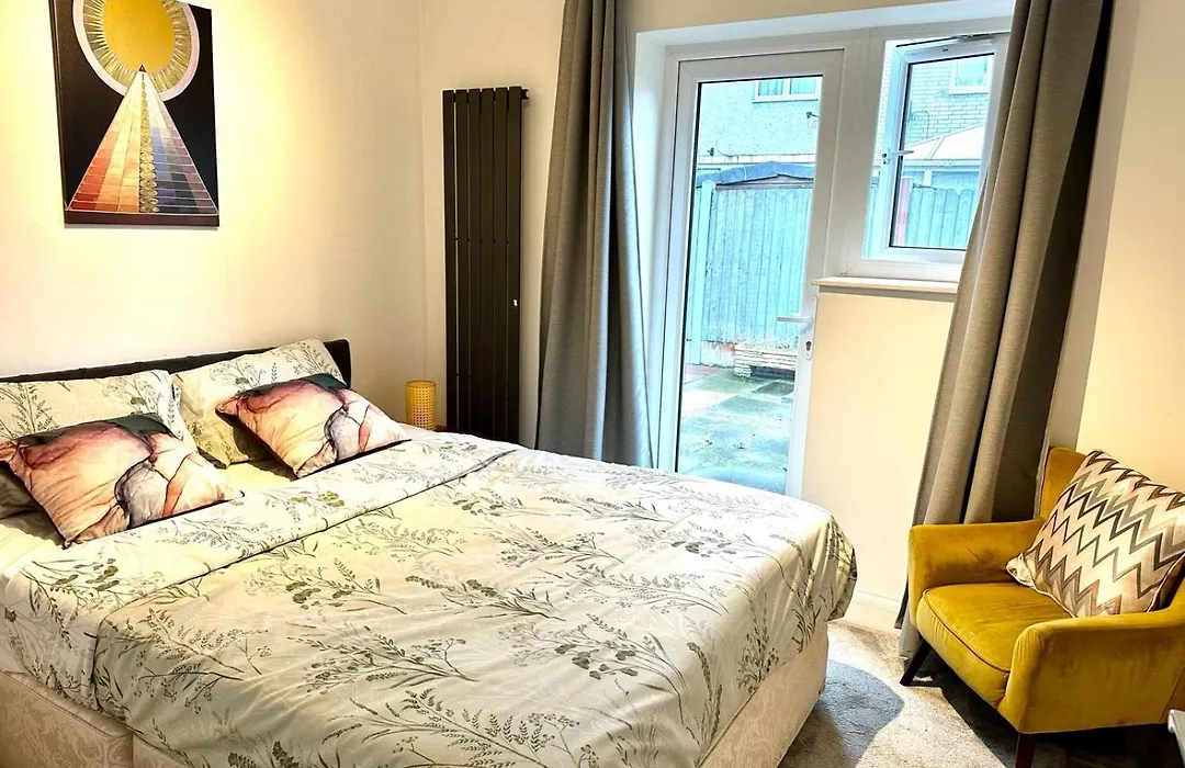 Spacious 1Br Flat With Private Bath And Kitchen In Canary Wharf 2-1