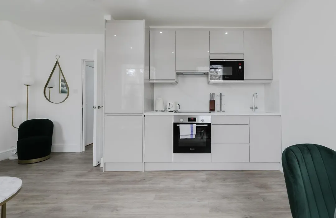 Stylish Apartments - Hyde Park-1