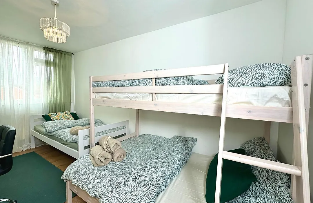 Stunning Flat: Near Wembley Stadium!-1