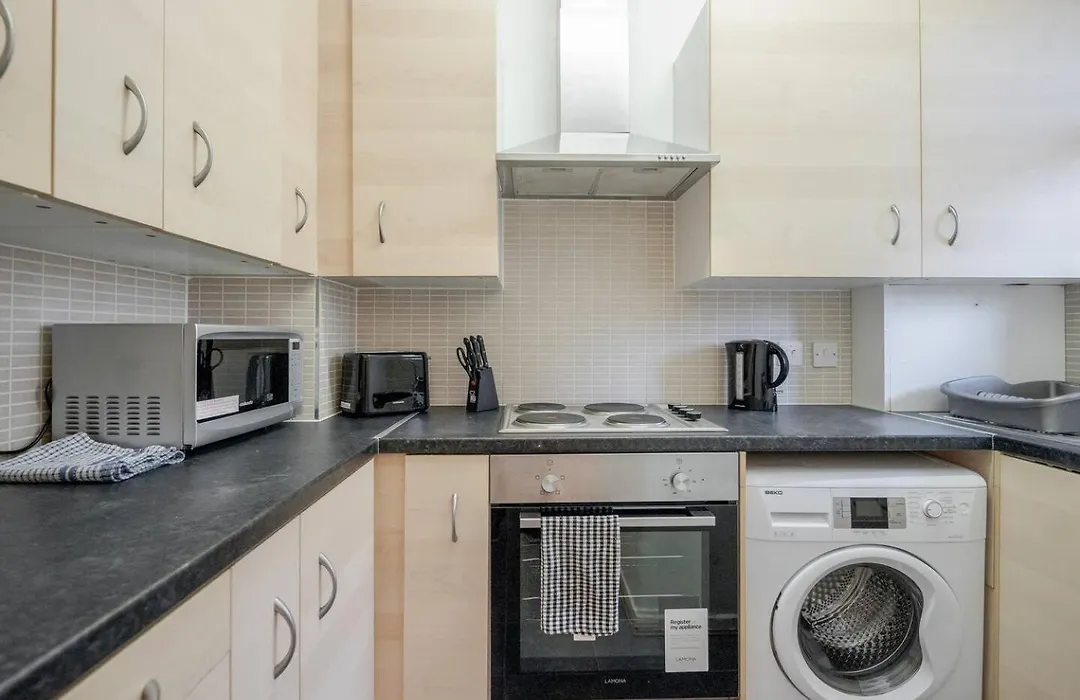 Aplacetostay Central London Apartment, Zone 1 Cove-1