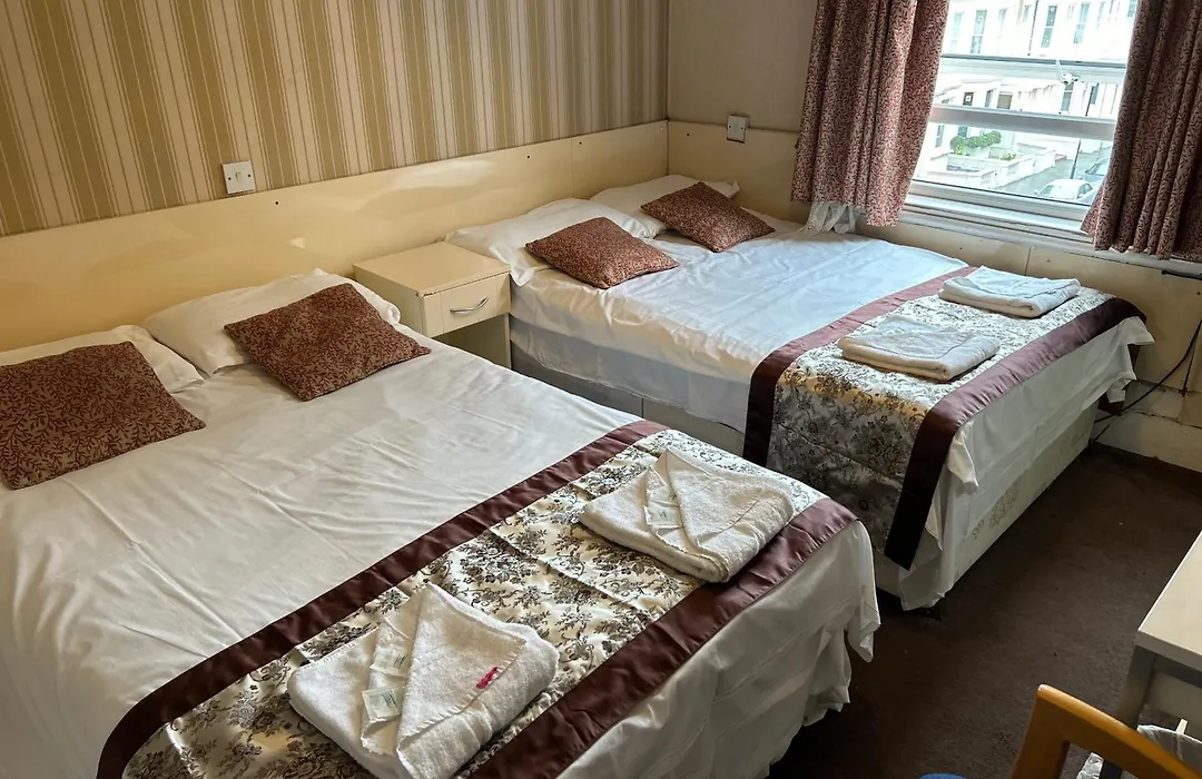 Earls Court Hotel-1