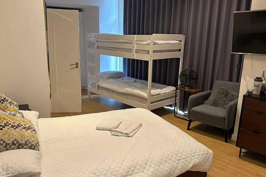 Sleep 6 Piccadilly Grand In London Vr5-1