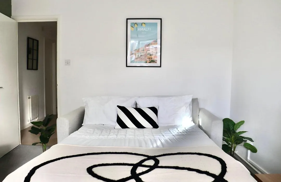 Stunning Apartment, Sleeps 4, Central London, 1 Bedroom, Zone 1, Kennington - Open For Business Stays, Long Stays And Families Relocating-1